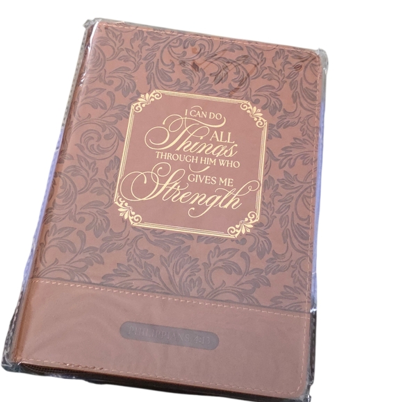 🦋LAST ONE Embossed FAUX Leather Zip Journal - Picture 11 of 13